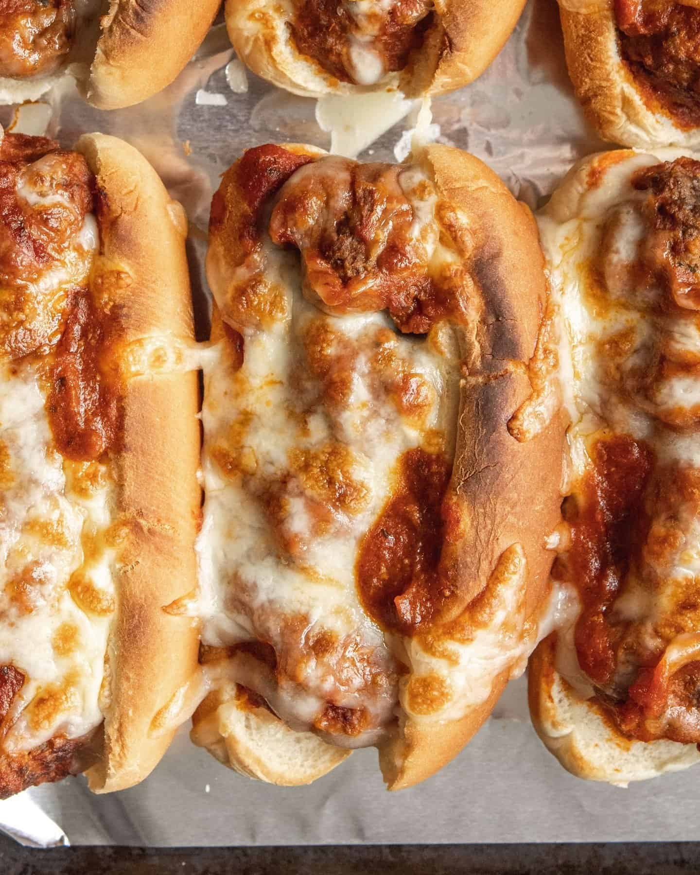 These Easy Weeknight Meatball Subs are the ultimate comfort food scaled down to a balanced proportion sized. ⁣
⁣
We nestled tender homemade meatballs into a roll, then cover them in marinara sauce and mozzarella cheese. Then we toast them in the oven till the bun got crispy and the cheese melted.⁣
⁣
Recipe in the bio!⁣⁣🤗⁣
⁣
#sandwich #meatball #meatballsub #easyrecipes #food52 #feedfeed #todayfood #quickdinner #dinnerideas #dinnerrecipes #meganvskitchen #thekitchn #buzzfeedfood #bhgfood #todayfood