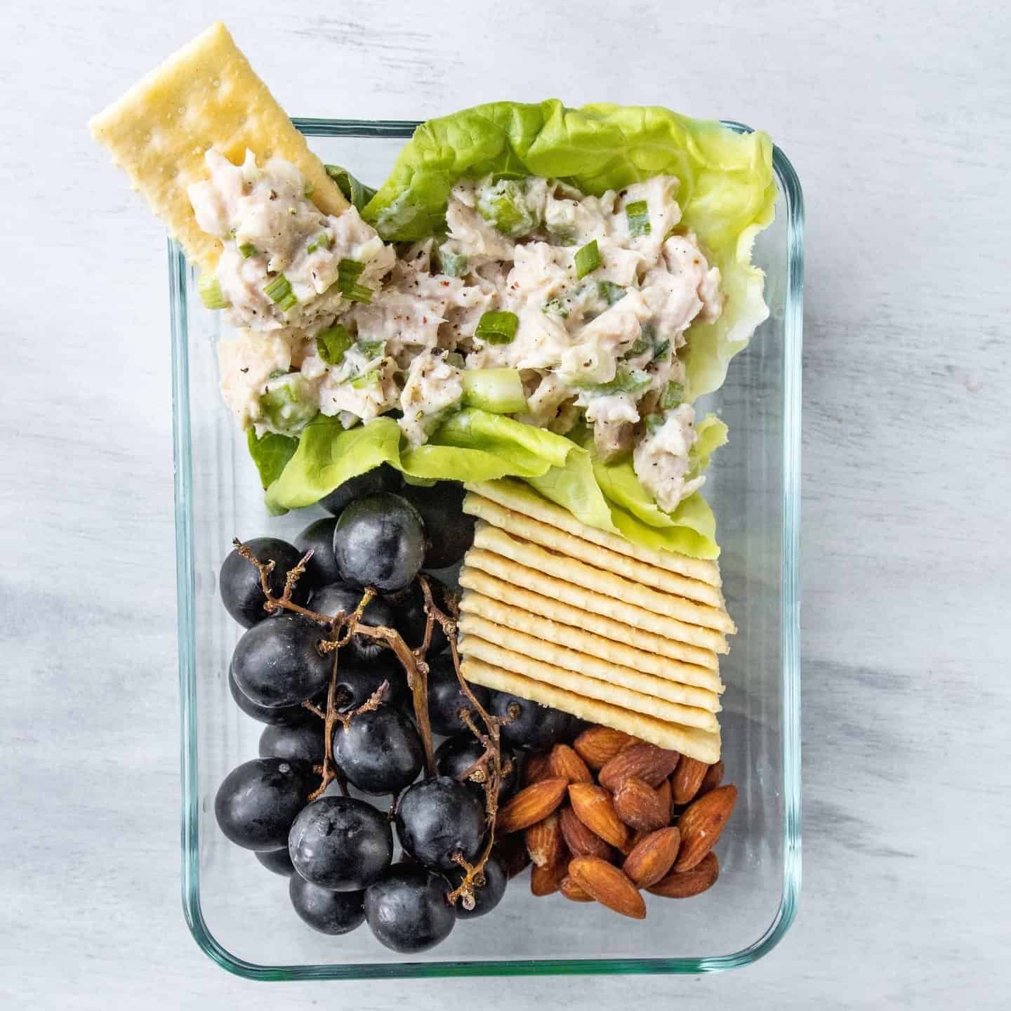 With this Meal Prep Tuna Salad, you can choose between Greek yogurt or traditional mayo. ⁣
⁣
Add your favorite sides to make this more sweet or savory. Either way, this is an easy, no-cook lunch option to prep for the week. ⁣
⁣
Recipe in the bio.🤩⁣
⁣
#meganvskitchen #easyrecipes #quickmeals #food52 #thekitchn #buzzfeedfood #bhgfood #todayfood #tunasalad #mealprepsunday #mealprep #mealprepping
