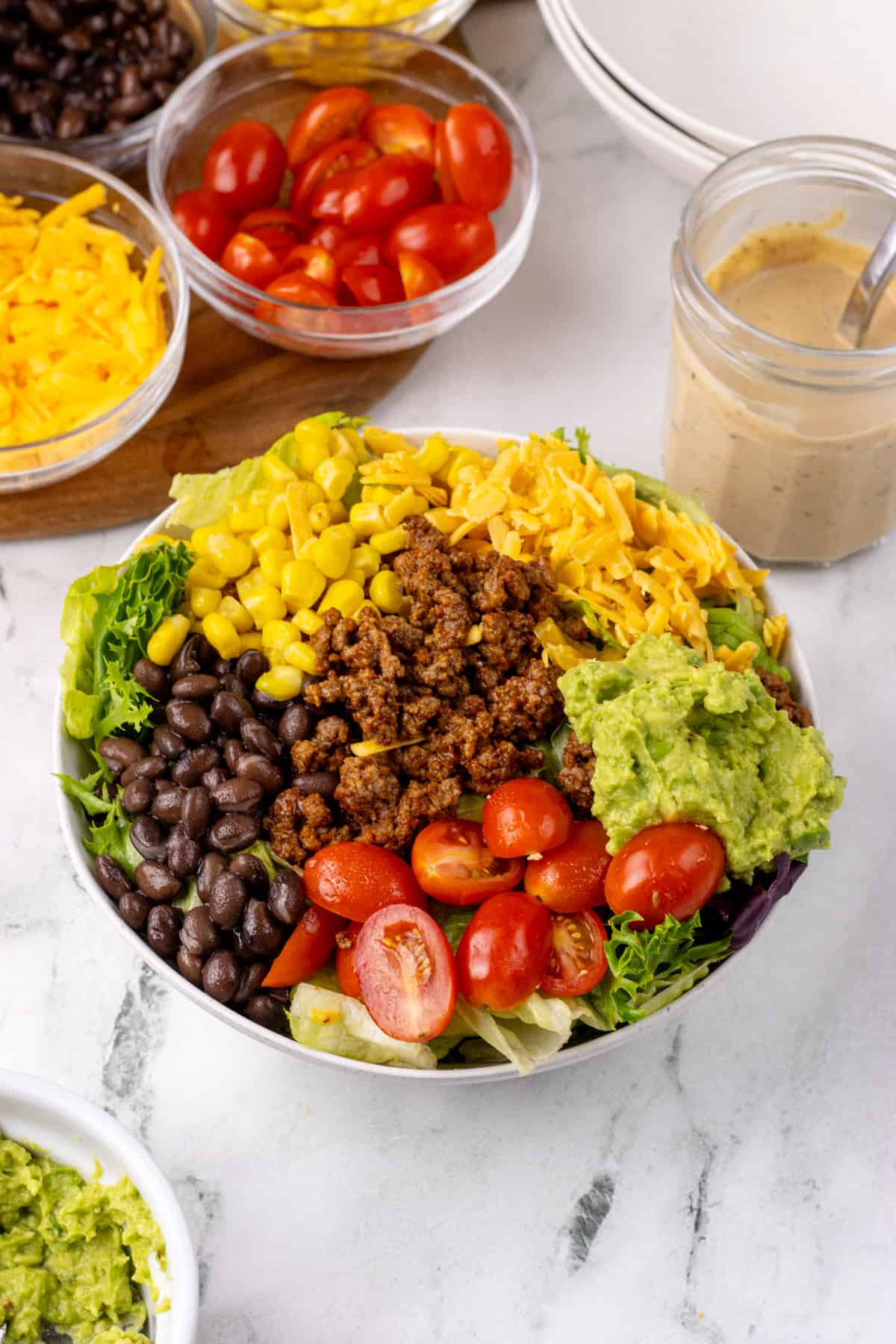 Taco salad with ingredients (use)