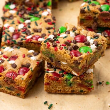 Christmas M&M Cookie Bars Finished Close Up